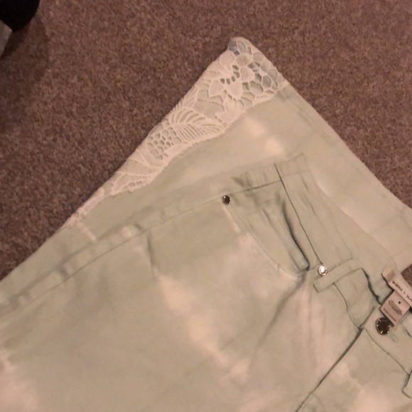 Gemma & Jane Soft Mint Pants NWT - Picture 3 of 3